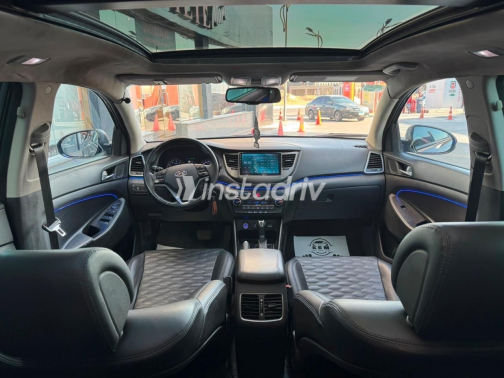Hyundai Tucson 2017 Dark Gray Automatic Used for Sale in Greater Cairo ( Cairo + Giza) - 9