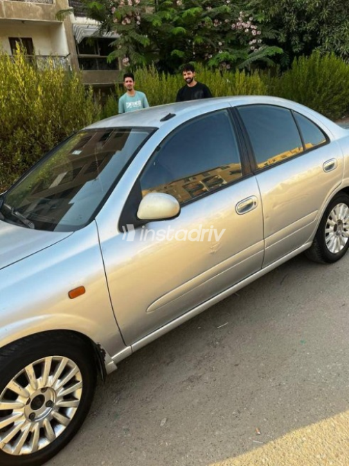 Nissan Sunny 2012 Silver Automatic Used for Sale in 6 October - 7