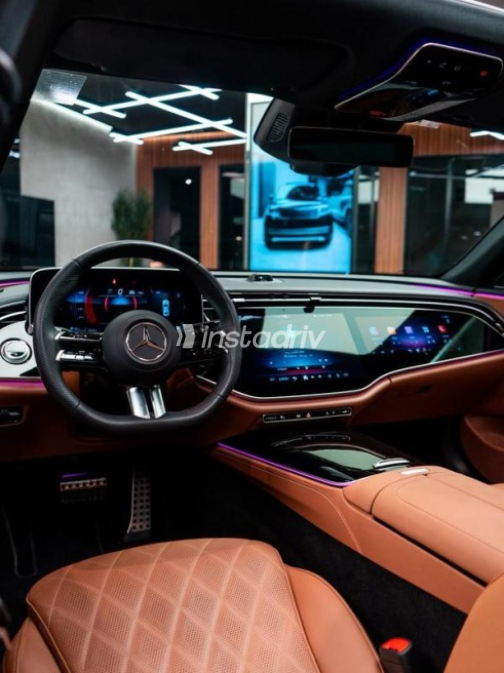 Mercedes E 200 2025 Black Automatic Used for Sale in Cairo - 9