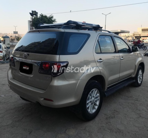 Toyota Fortuner 2013 Gold Automatic Used for Sale in Maadi - 6