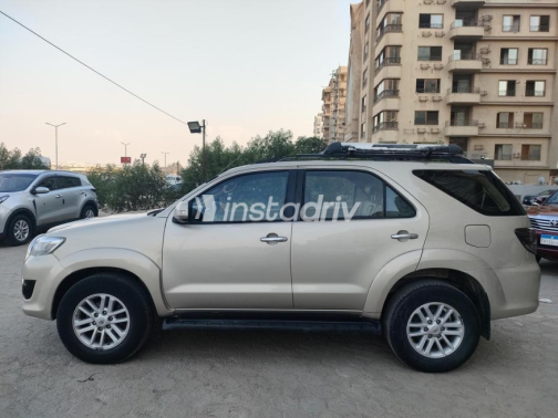 Toyota Fortuner 2013 Gold Automatic Used for Sale in Maadi - 7