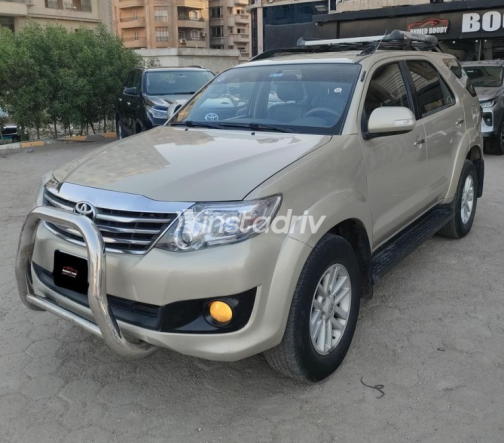 Toyota Fortuner 2013 Gold Automatic Used for Sale in Maadi - 9