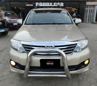 Toyota Fortuner 2013 Gold Automatic Used for Sale in Maadi