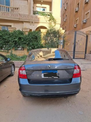 سكودا رابيد 2015 رمادي أوتوماتيك مستعملة للبيع في القاهرة الكبرى ( القاهرة - الجيزة)