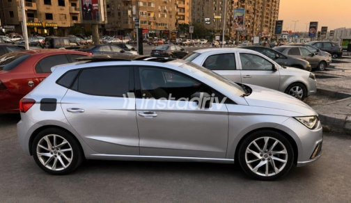 Seat Ibiza 2022 Silver Automatic Used for Sale in Nasr city - 2