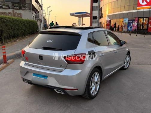Seat Ibiza 2022 Silver Automatic Used for Sale in Nasr city - 3