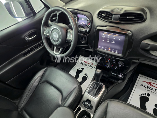 Jeep Renegade 2022 Gray Automatic Used for Sale in Greater Cairo ( Cairo + Giza) - 9