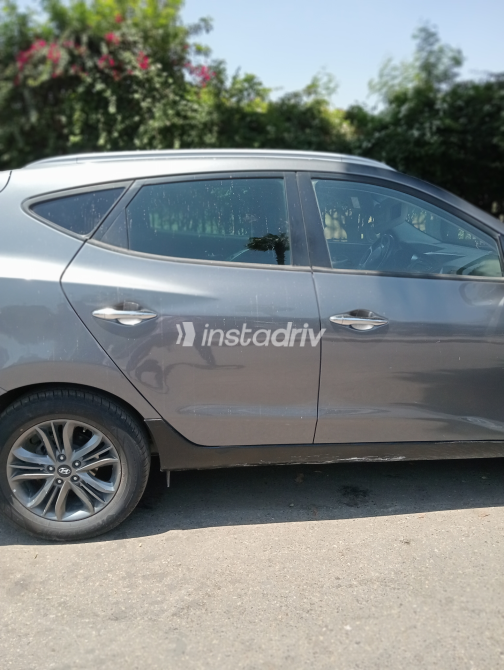 Hyundai IX 35 2016 Gray Automatic Used for Sale in Greater Cairo ( Cairo + Giza) - 2
