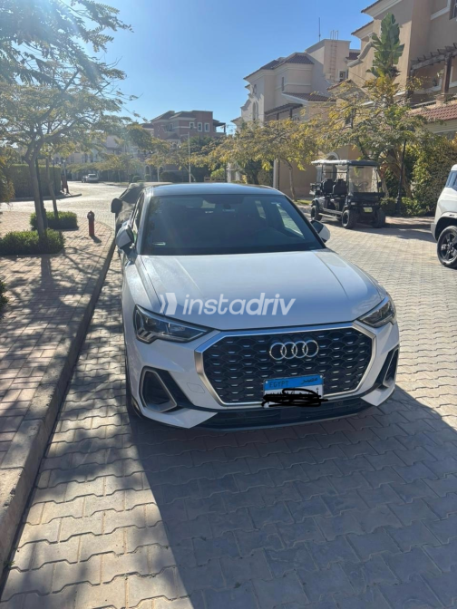 Audi Q3 2021 White Automatic Used for Sale in Greater Cairo ( Cairo + Giza) - 3