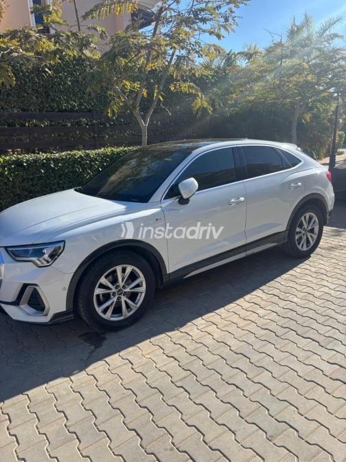Audi Q3 2021 White Automatic Used for Sale in Greater Cairo ( Cairo + Giza) - 6