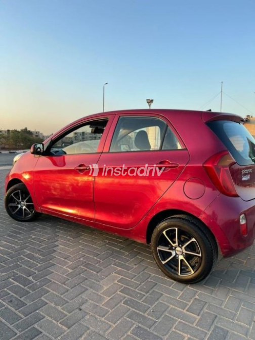 Kia Picanto 2013 Dark Red Automatic Used for Sale in Nasr city - 9