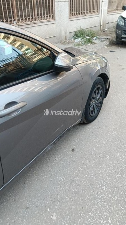Hyundai Elantra CN7 2021 Gray Automatic Used for Sale in El Qanater El Khayreya - 9