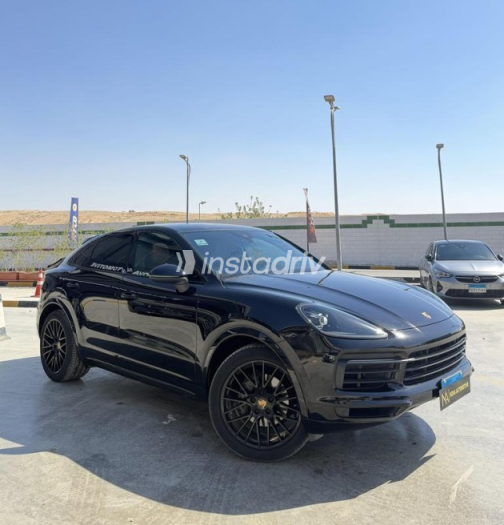 Porsche Cayenne 2022 Black Automatic Used for Sale in Cairo - 3