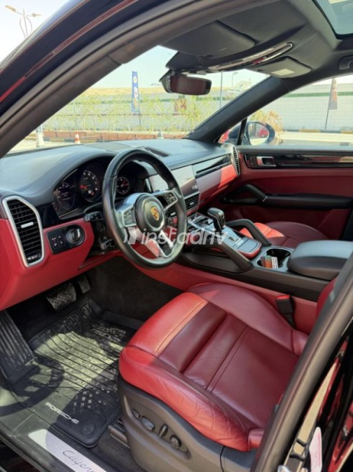 Porsche Cayenne 2022 Black Automatic Used for Sale in Cairo - 7