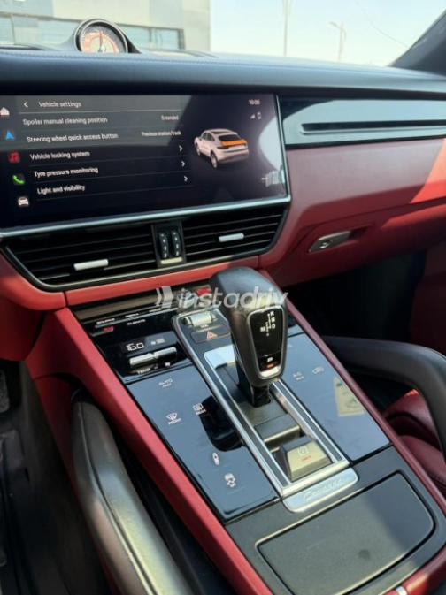 Porsche Cayenne 2022 Black Automatic Used for Sale in Cairo - 10