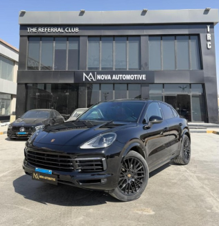 Porsche Cayenne 2022 Black Automatic Used for Sale in Cairo