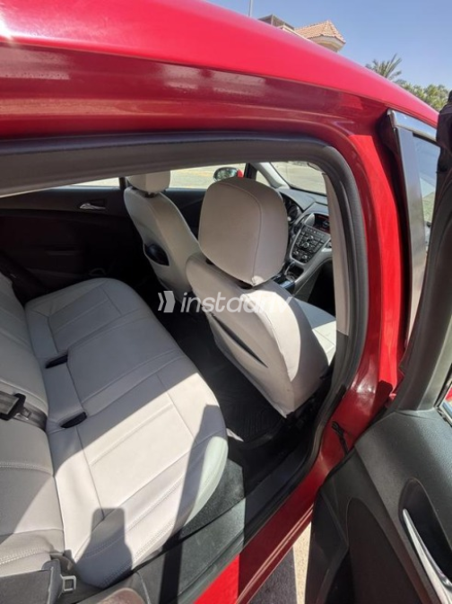 Opel Astra 2020 Red Automatic Used for Sale in Greater Cairo ( Cairo + Giza) - 4