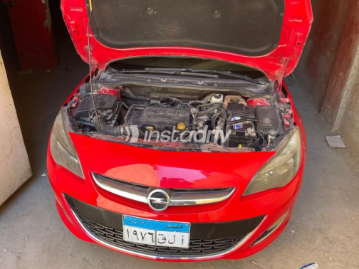 Opel Astra 2020 Red Automatic Used for Sale in Greater Cairo ( Cairo + Giza) - 8
