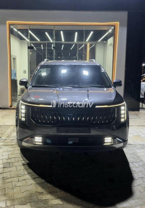 Kia Carnival 2025 Gray Automatic Used for Sale in Nasr city - 1