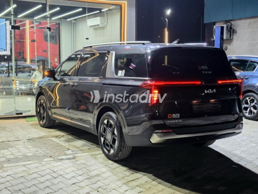 Kia Carnival 2025 Gray Automatic Used for Sale in Nasr city - 7