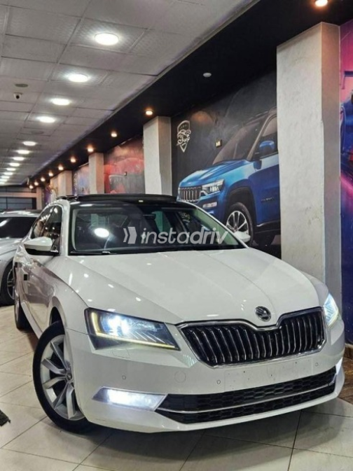Skoda Superb 2019 White Automatic Used for Sale in El Mahalla - 1