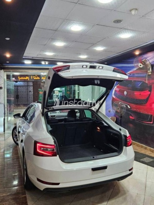 Skoda Superb 2019 White Automatic Used for Sale in El Mahalla - 7