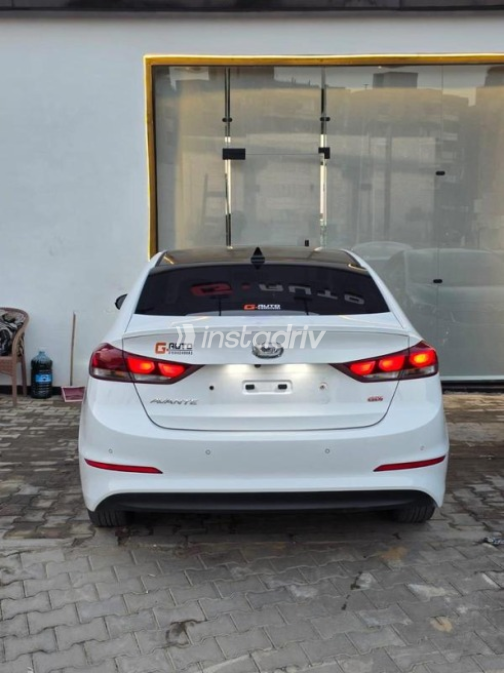 Hyundai Avante 2016 White Automatic Used for Sale in Nasr city - 9