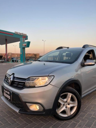 Renault Sandero Step Way 2022 Silver Automatic Used for Sale in Nasr city