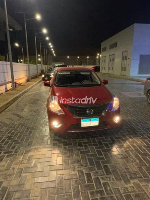 Nissan Sunny 2023 Red Automatic Used for Sale in Cairo - 3