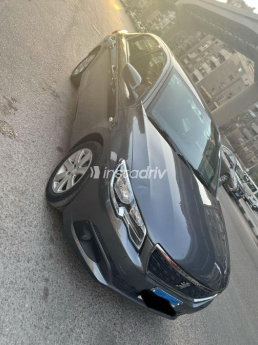 Peugeot 301 2022 Gray Automatic Used for Sale in Nasr city - 3