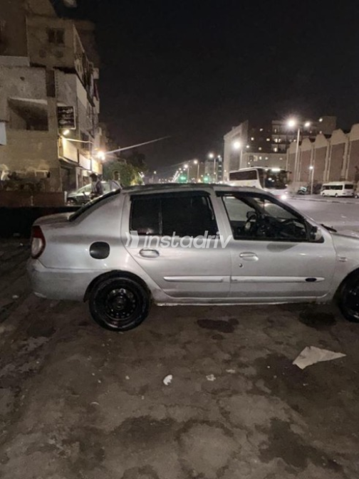 Renault Clio 2008 Silver Manual Used for Sale in Cairo - 3