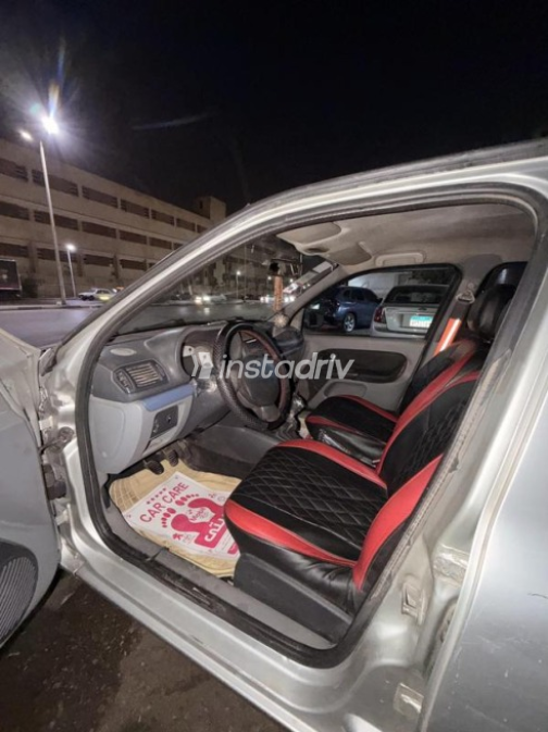 Renault Clio 2008 Silver Manual Used for Sale in Cairo - 7