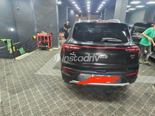 Jac JS4 2021 Black Automatic Used for Sale in Sheikh Zayed City - 3