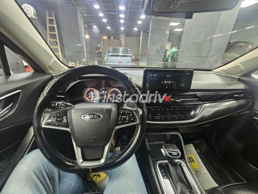 Jac JS4 2021 Black Automatic Used for Sale in Sheikh Zayed City - 8