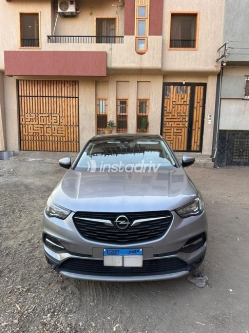 Opel Grandland 2021 Silver Automatic Used for Sale in Greater Cairo ( Cairo + Giza) - 1
