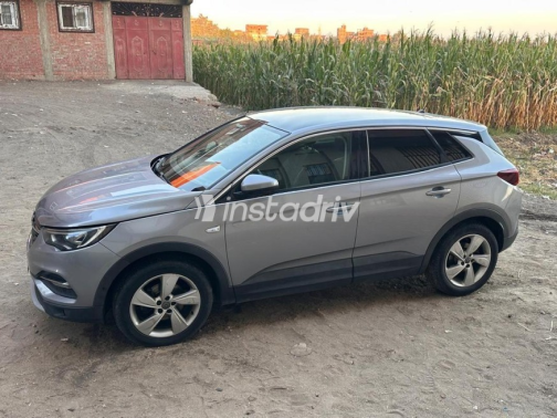 Opel Grandland 2021 Silver Automatic Used for Sale in Greater Cairo ( Cairo + Giza) - 2