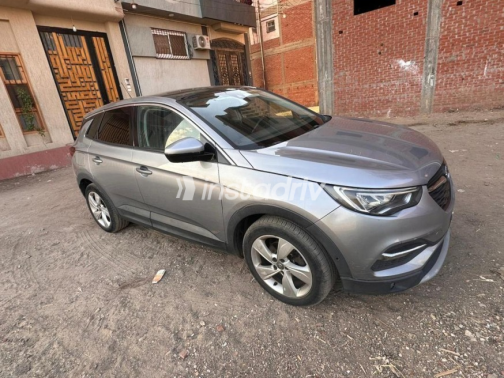 Opel Grandland 2021 Silver Automatic Used for Sale in Greater Cairo ( Cairo + Giza) - 9