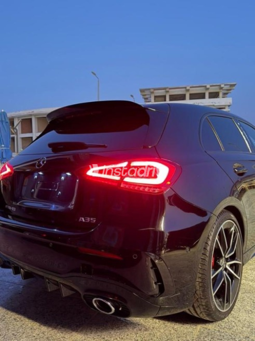 مرسيدس A 35 AMG 2022 أسود أوتوماتيك مستعملة للبيع في القاهرة - 3