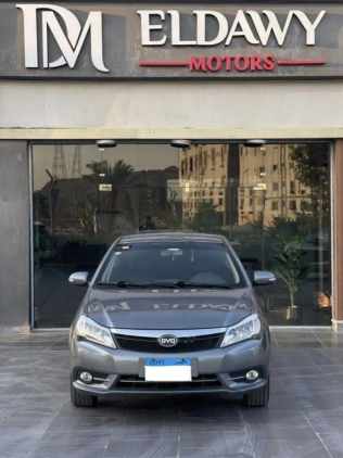 بى واى دى‬ F3 2025 رمادي يدوي مستعملة للبيع في القطامية