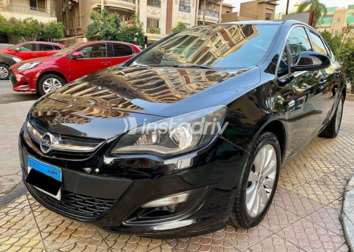 Opel Astra 2017 Black Automatic Used for Sale in Heliopolis - 2