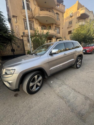 Jeep Grand Cherokee 2015 Silver Automatic Used for Sale in Cairo