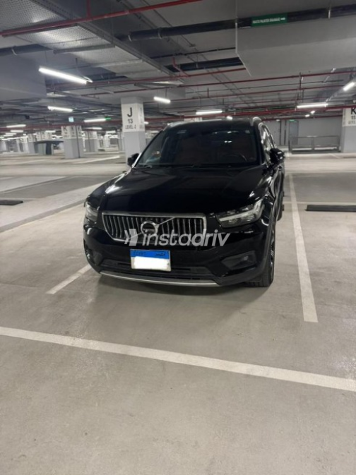 Volvo XC 40 2020 Black Automatic Used for Sale in Cairo - 2