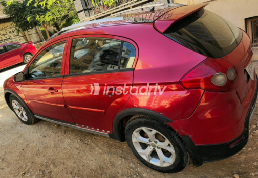 بريليانس frv كروس 2013 أحمر يدوي مستعملة للبيع في المقطم - 5