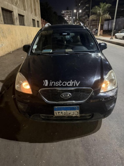 Kia Carens 2011 Black Manual Used for Sale in Banha - 1