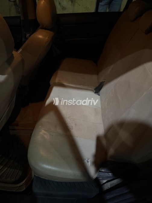 Kia Carens 2011 Black Manual Used for Sale in Banha - 6