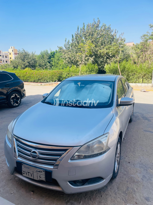 Nissan Sentra 2015 Silver Automatic Used for Sale in Greater Cairo ( Cairo + Giza) - 1