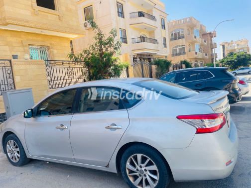 Nissan Sentra 2015 Silver Automatic Used for Sale in Greater Cairo ( Cairo + Giza) - 2