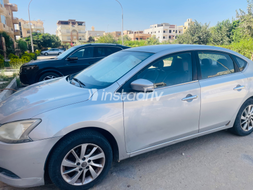Nissan Sentra 2015 Silver Automatic Used for Sale in Greater Cairo ( Cairo + Giza) - 3