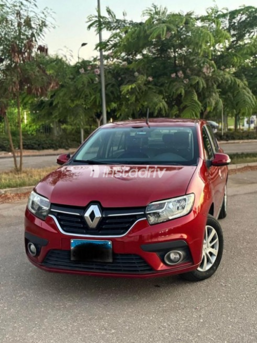 Renault Logan 2021 Dark Red Automatic Used for Sale in Greater Cairo ( Cairo + Giza) - 1