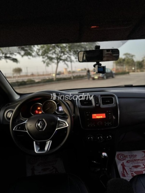 Renault Logan 2021 Dark Red Automatic Used for Sale in Greater Cairo ( Cairo + Giza) - 2